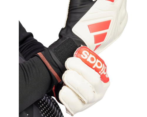Рукавички воротарські Adidas Copa Club Goalkeeper JH3789 р. 8, чорно-білі Рукавички воротарські Adidas Copa Club Goalkeeper JH3789 р. 8, чорно-білі