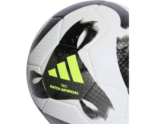 М'яч футбольний Adidas Tiro League HT2423 розмір 4, біло-чорний М'яч футбольний Adidas Tiro League HT2423 розмір 4, біло-чорний