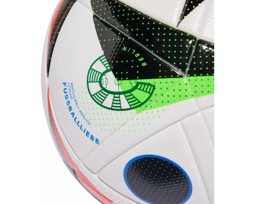 М'яч футбольний Adidas Euro24 Fussballliebe IN9369 розмір 5, чорно-білий М'яч футбольний Adidas Euro24 Fussballliebe IN9369 розмір 5, чорно-білий
