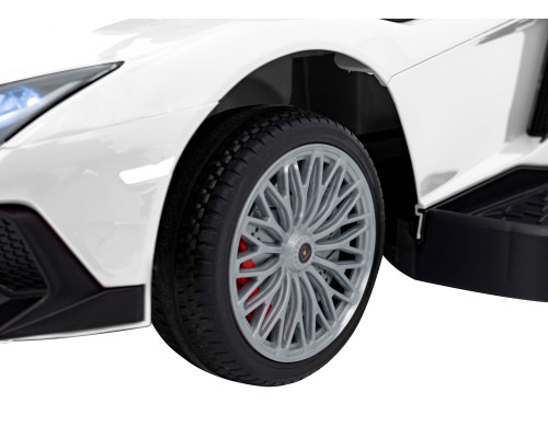 Дитячий толокар Lamborghini Aventador SV Ride-On білий