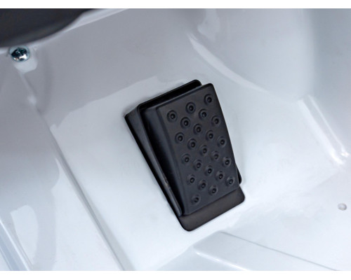 Дитяча акумуляторна машинка Aston Martin DBX Біла