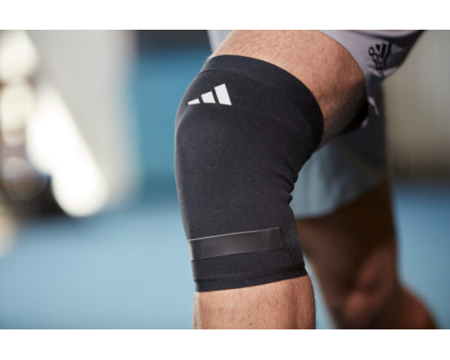 Наколінник Adidas Innwell M, чорний