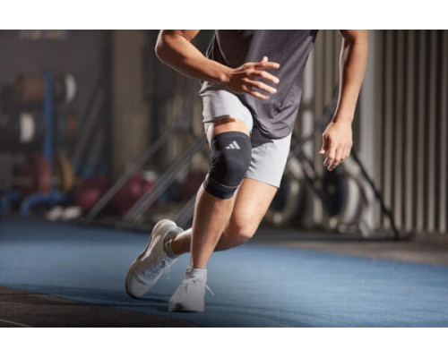 Наколінник Adidas Innwell M, чорний