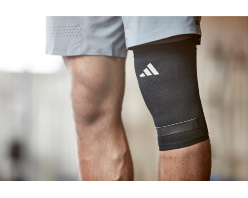 Наколінник Adidas Innwell XL, чорний