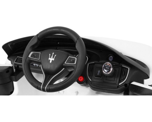Дитяча акумуляторна машинка Maserati Ghibli Біла