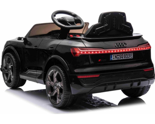 Дитяча акумуляторна машинка Audi SQ8 Чорна