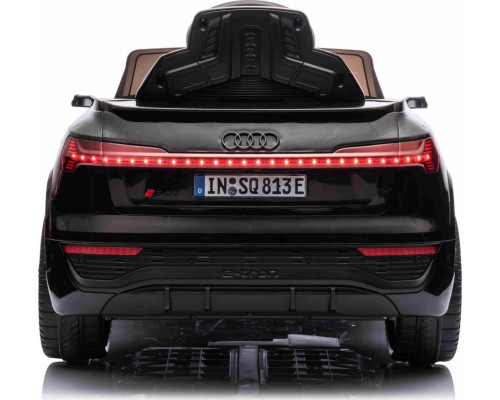 Дитяча акумуляторна машинка Audi SQ8 Чорна