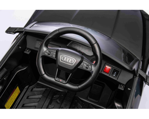 Дитяча акумуляторна машинка Audi SQ8 Чорна