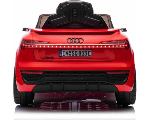 Дитяча акумуляторна машинка Audi SQ8 Червона
