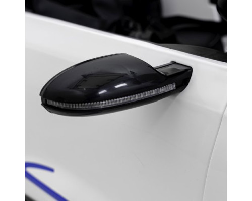 Дитяча акумуляторна машинка Mercedes Benz AMG EQA Біла