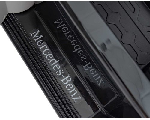 Дитяча акумуляторна машинка Mercedes Benz EQG Чорна