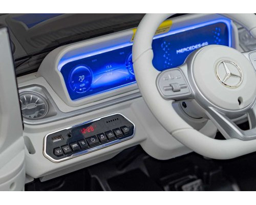 Дитяча акумуляторна машинка Mercedes Benz EQG Чорна