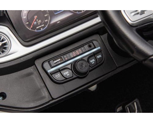 Дитяча акумуляторна машинка Mercedes Benz G63 AMG XXL Біла Дитяча акумуляторна машинка Mercedes Benz G63 AMG XXL Біла