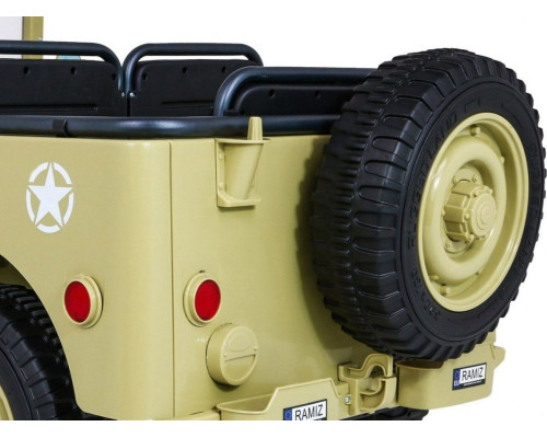 Дитяча акумуляторна військова машина Retro Strong